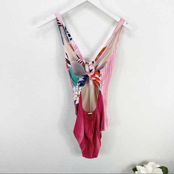 Nicole Miller Blush Floral One Piece Swimsuit Pink Size 8 NWT - Picture 7 of 11